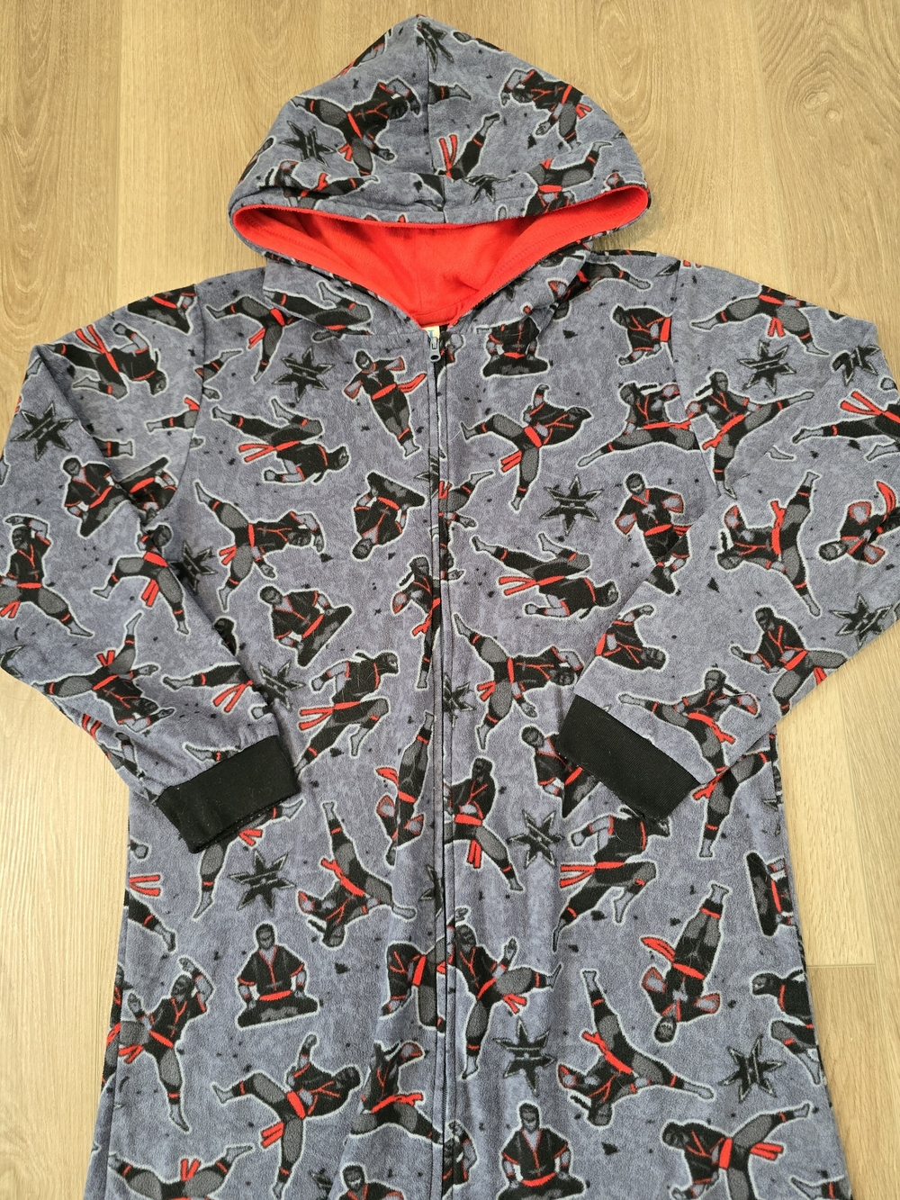 The Children’s Place Ninja Hooded One Piece Pajamas Boys PJS XXL 16 Gray Red - Picture 2 of 6